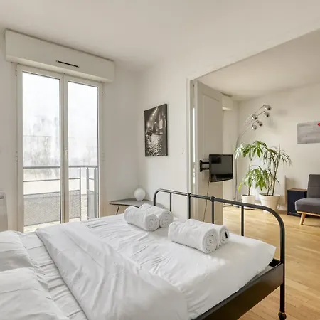 Le Feutrier - Au Pied De Montmartre Appartamento Parigi